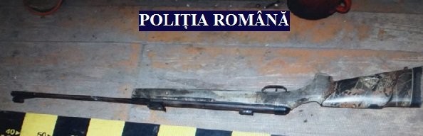 Deţinere de armă fără drept şi ţigări de contrabandă sunt infracţiunile constatate de poliţişti la Vânători