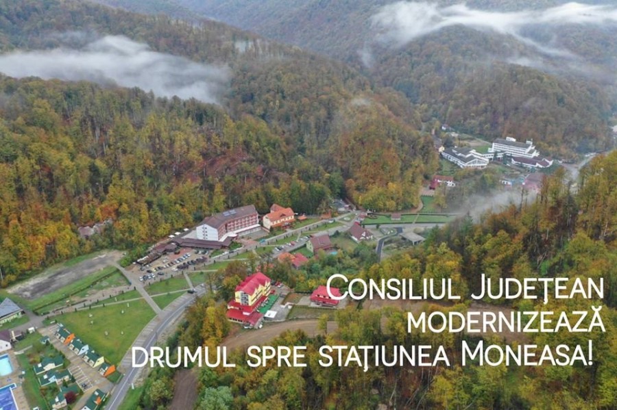 Drumul Bârsa-Moneasa va avea primul strat de asfalt nou până la toamnă