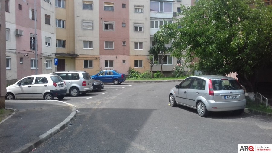 Peste 2.400 de locuri de parcare din Micălaca intră în administrarea Recons și urmează să fie închiriate