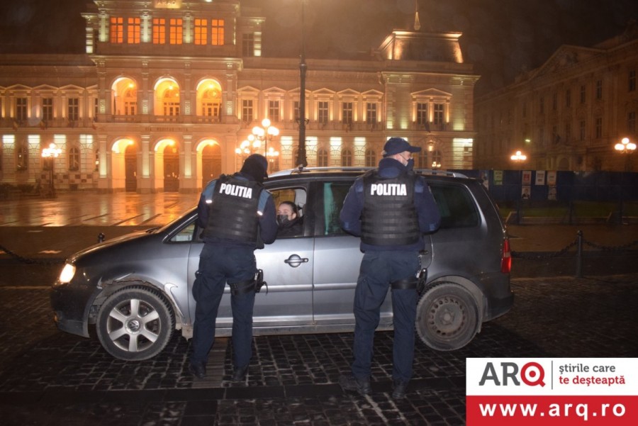 Poliția și Jandarmeria verifică în centrul Aradului respectarea măsurilor de răspândire a COVID - 19