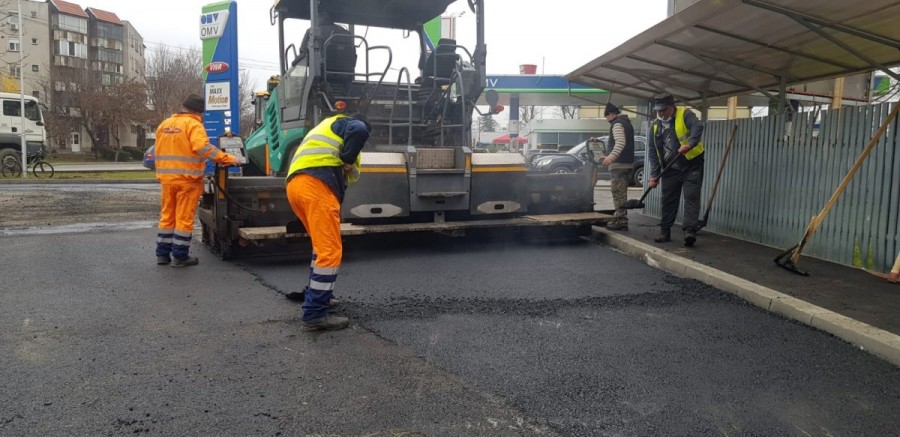 Locuri noi de parcare într-o zonă centrală pentru şoferii din municipiu