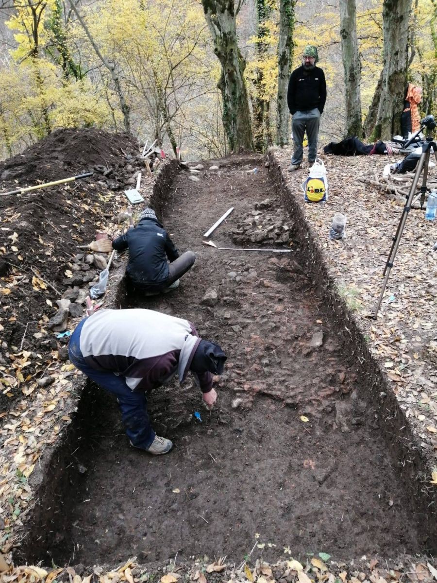 Relicve dacice, descoperite în zona Cetăţii medievale Jdioara