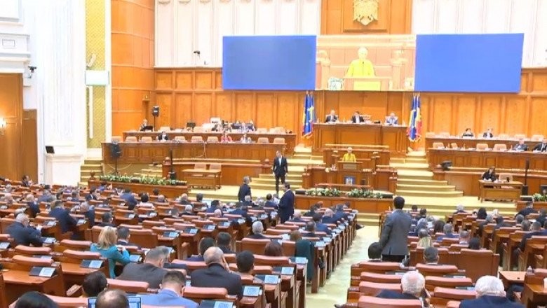 Scandal și ironii în Parlament la dezbaterea Codului Fiscal.