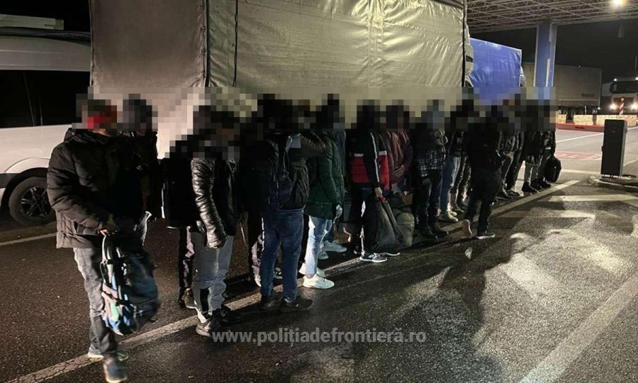 47 de migranți din Egipt și Bangladesh au fost reținuți la frontieră