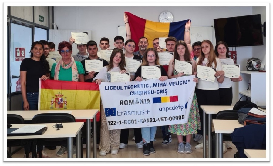 Elevii de la Liceul Teoretic „Mihai Veliciu” experimentează o aventură culturală și educațională în cadrul unui proiect Erasmus, în Torremolinos, Spania