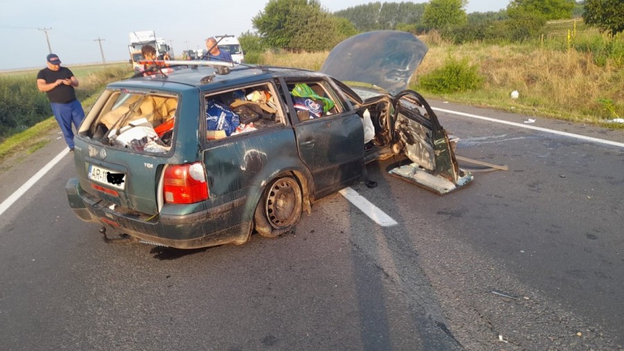 (FOTO) Accident cu o victimă pe DN7, între Arad și Pecica