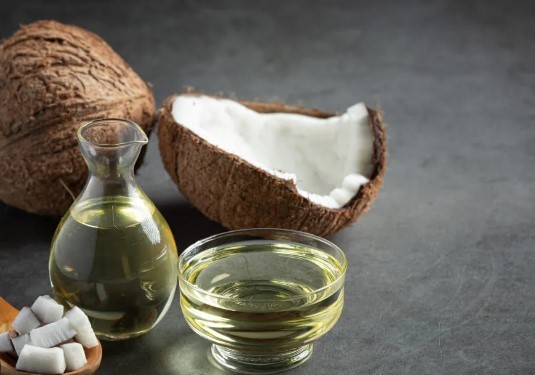 De ce ar trebui să renunți la uleiul de cocos: o privire critică asupra a ceea ce nu ți se spune