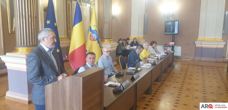 Victorie a bunului-simț în CLM: în ciuda opoziției Liceului „Aurel Vlaicu”, consilierii au votat în UNANIMITATE alocarea celor zece săli de clasă de care are nevoie Colegiul Național „Preparandia-Dimitrie Țichindeal” (FOTO)