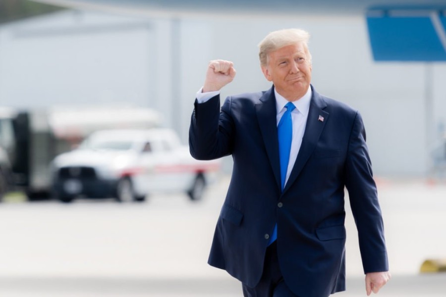 Tarifele impuse de Trump provoacă haos pe piețele financiare. UE pregătește contramăsuri comerciale