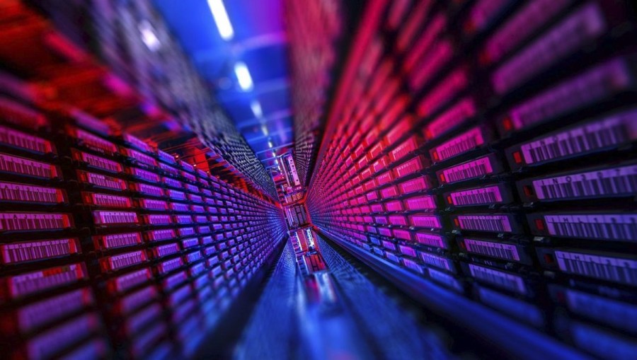 Cererea de energie a centrelor AI va exploda până în 2030. Experții avertizează asupra presiunii uriașe asupra rețelelor electrice
