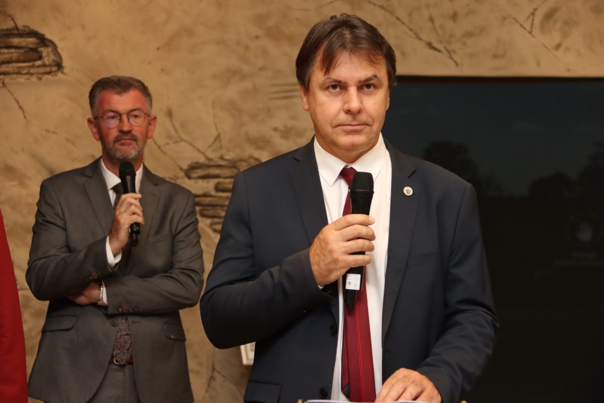 Președintele Comitatului Békés, la inaugurarea noii Secții de Istorie a Complexului Muzeal Arad: „Istoria noastră comună cu Aradul este mai puternică decât granițele”