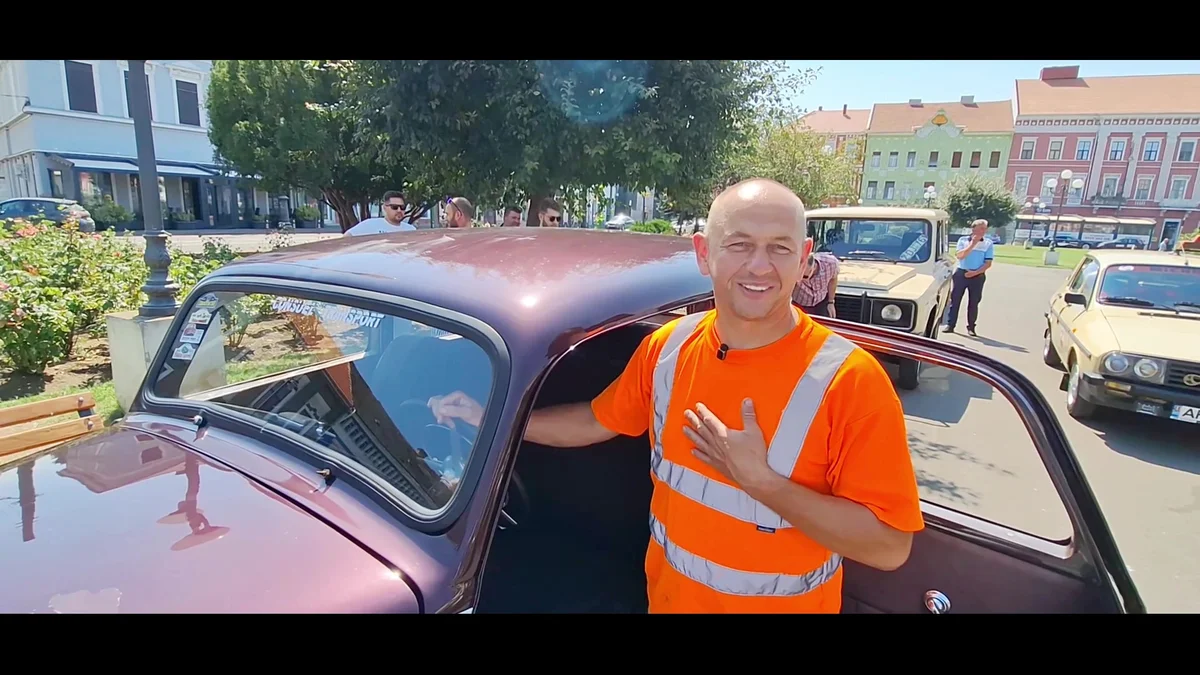 Retroparada Fusion Festival Arad a adus mașini de epocă în Piața Avram Iancu