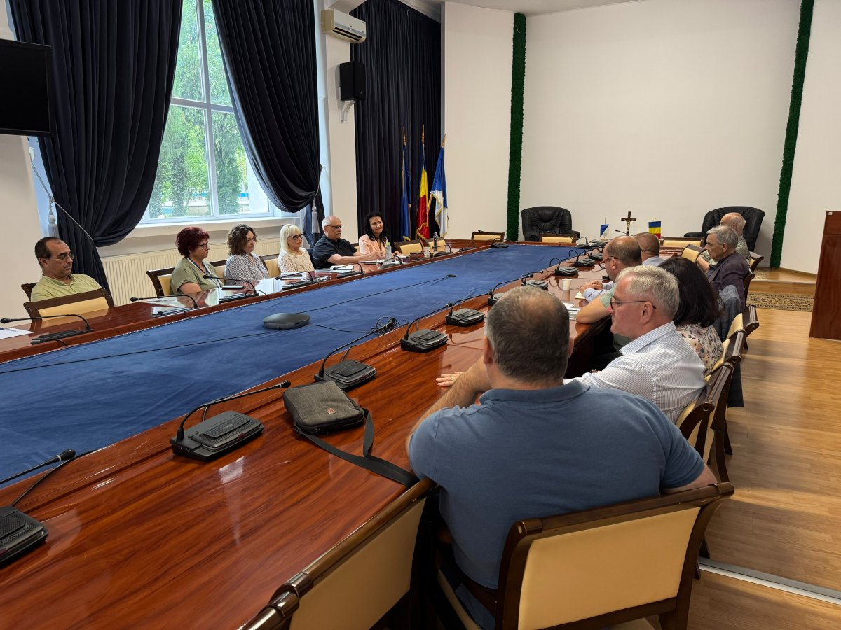 Parteneriatul dintre Universitatea de Vest „Vasile Goldiș” din Arad și Universitatea de Științe Aplicate pentru Silvicultură din Rottenburg, Germania, continuă prin noi direcții de colaborare