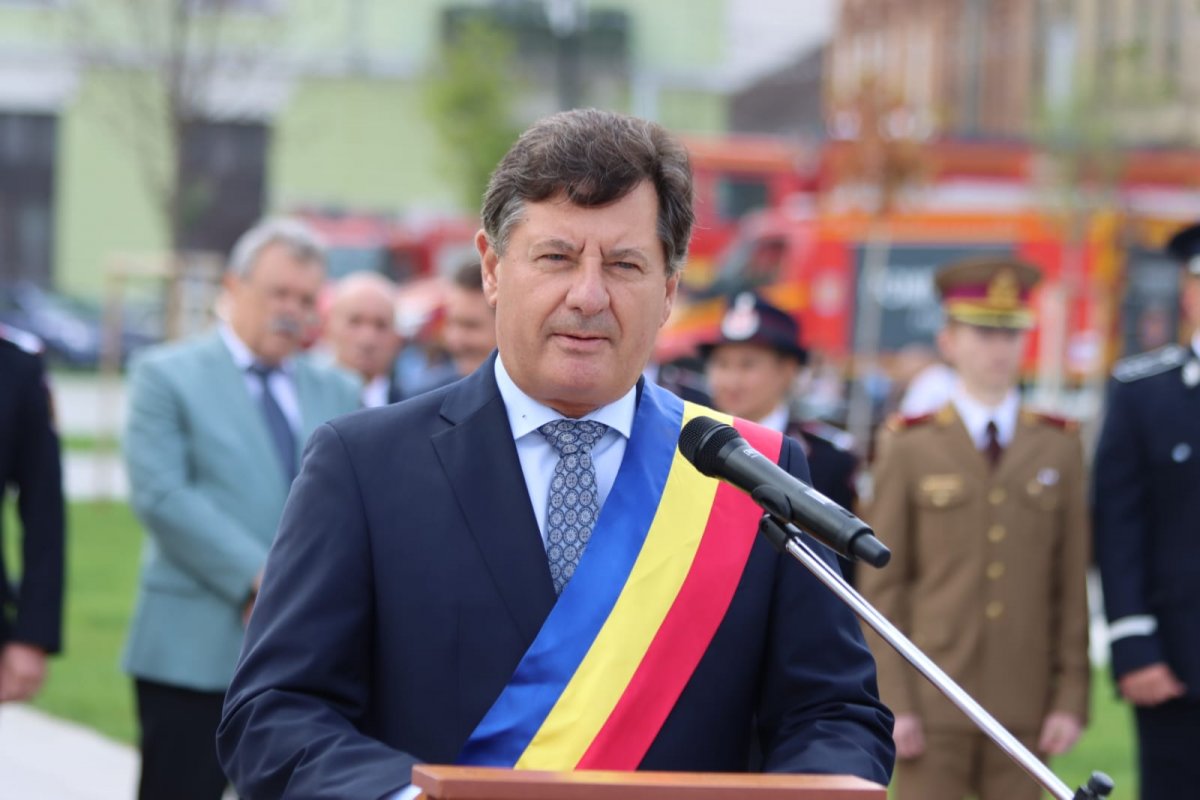 Iustin Cionca: „Reducem diferența dintre condițiile de care beneficiază elevii din mediul rural și cei din orașe”